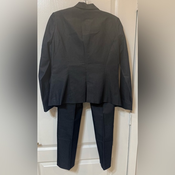 Attention :Women Set 2 PC Blazer & Pant size :4”Gray Color . Almost new - Picture 2 of 11